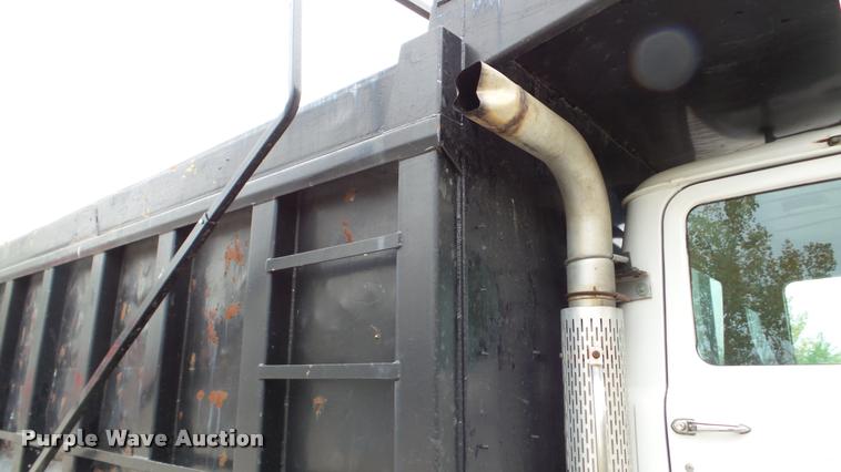 image for item DA2921 1999 Mack DM690S dump truck