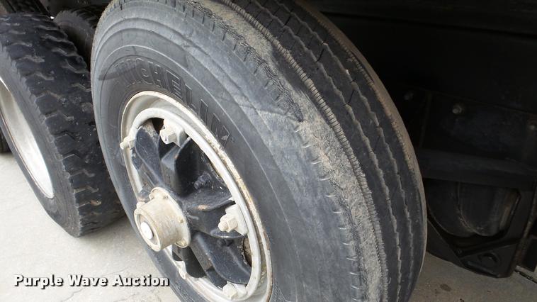 image for item DA2921 1999 Mack DM690S dump truck