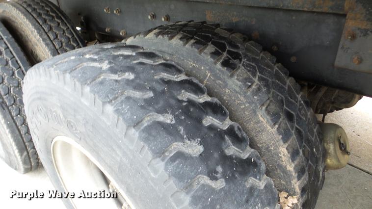 image for item DA2921 1999 Mack DM690S dump truck