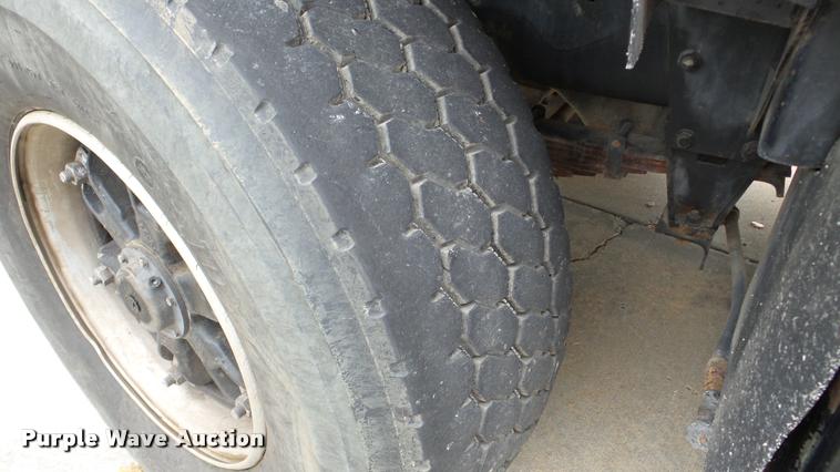 image for item DA2921 1999 Mack DM690S dump truck