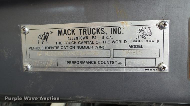 image for item DA2921 1999 Mack DM690S dump truck