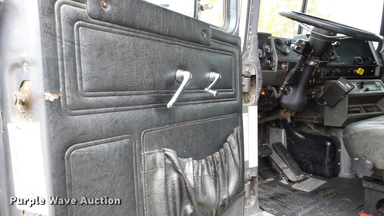 image for item DA2922 1999 Mack DM690S dump truck