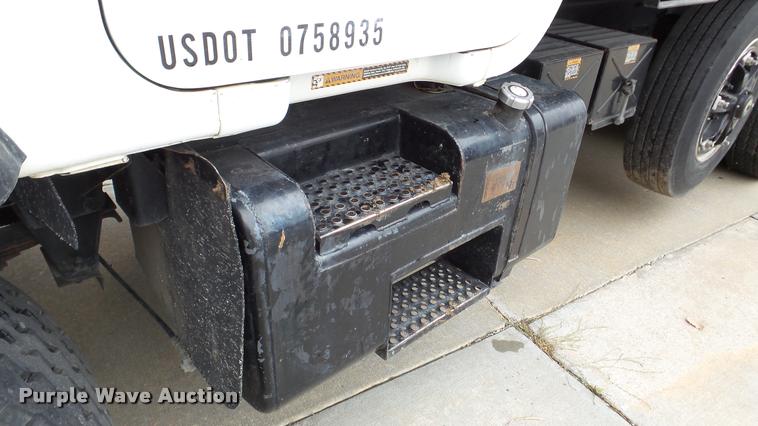 image for item DA2922 1999 Mack DM690S dump truck