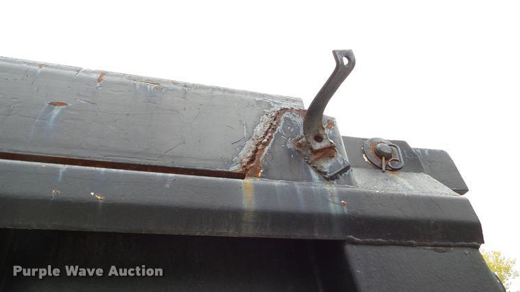 image for item DA2922 1999 Mack DM690S dump truck