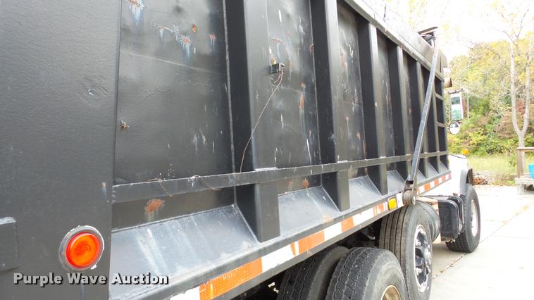 image for item DA2922 1999 Mack DM690S dump truck