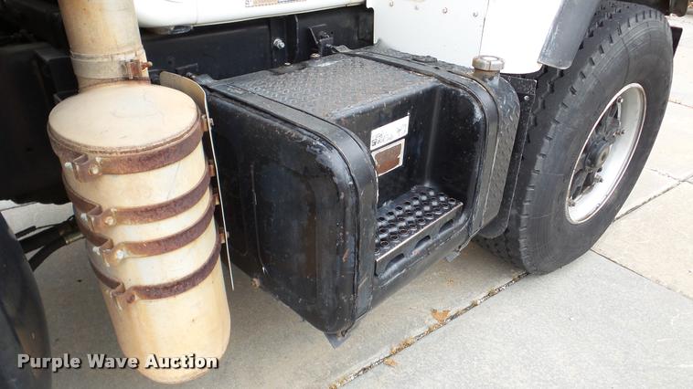 image for item DA2922 1999 Mack DM690S dump truck