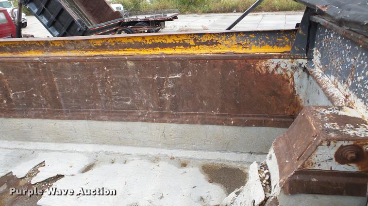 image for item DA2922 1999 Mack DM690S dump truck