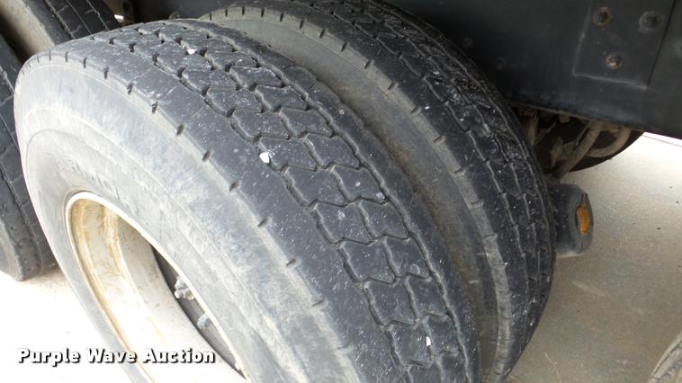 image for item DA2922 1999 Mack DM690S dump truck