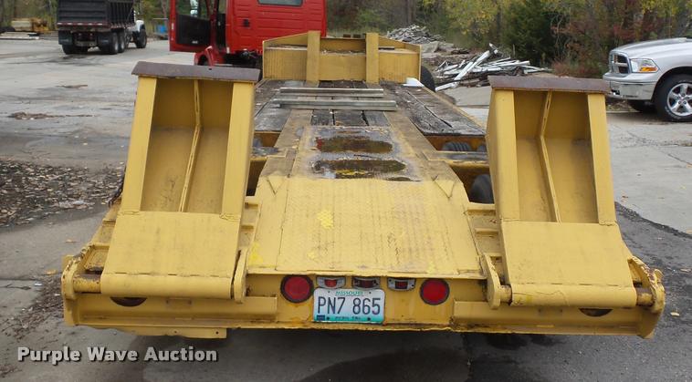 image for item DA2924 1971 Hyster C25TH equipment trailer