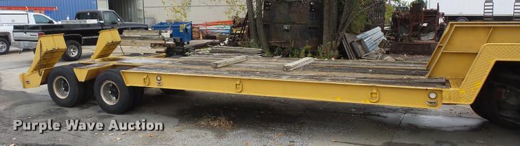 image for item DA2924 1971 Hyster C25TH equipment trailer