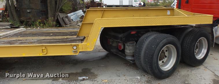 image for item DA2924 1971 Hyster C25TH equipment trailer