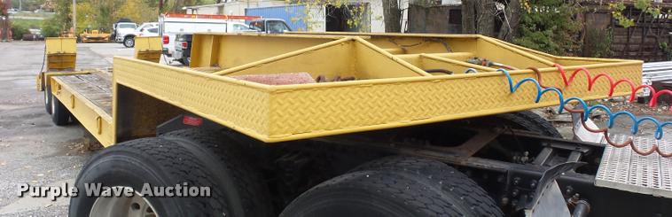 image for item DA2924 1971 Hyster C25TH equipment trailer