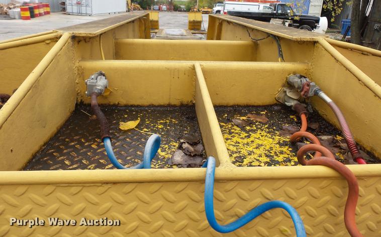 image for item DA2924 1971 Hyster C25TH equipment trailer