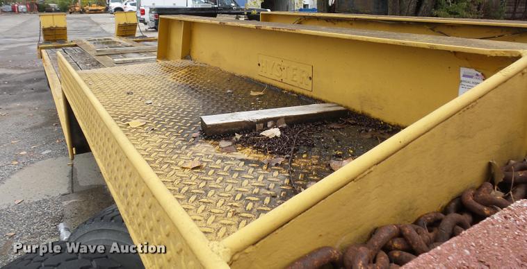 image for item DA2924 1971 Hyster C25TH equipment trailer