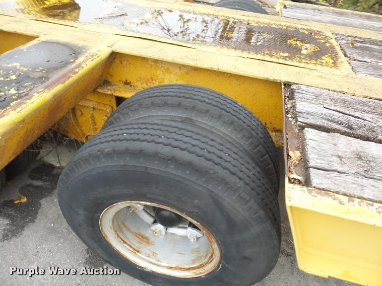 image for item DA2924 1971 Hyster C25TH equipment trailer