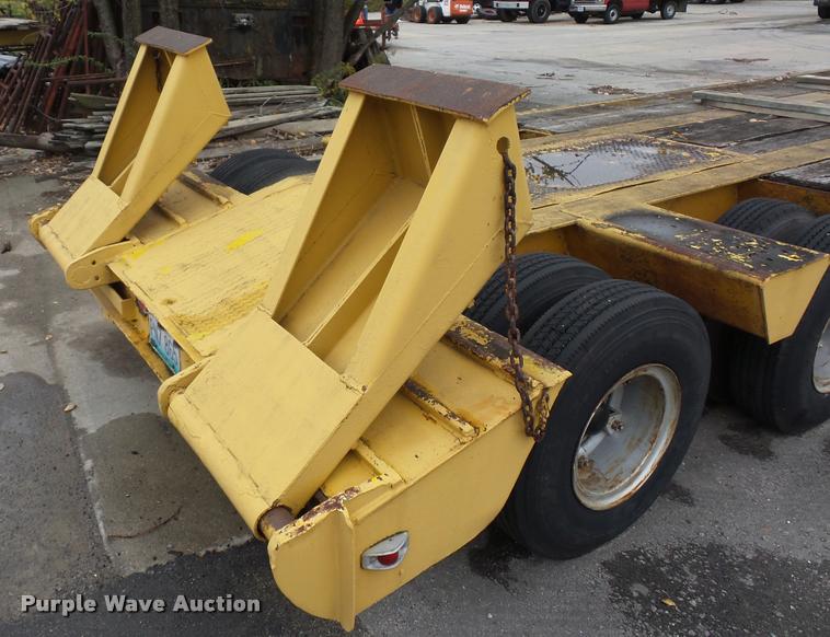 image for item DA2924 1971 Hyster C25TH equipment trailer