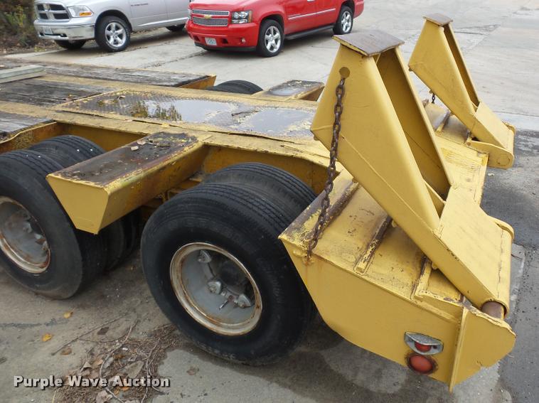 image for item DA2924 1971 Hyster C25TH equipment trailer