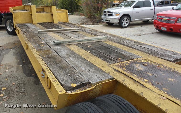 image for item DA2924 1971 Hyster C25TH equipment trailer