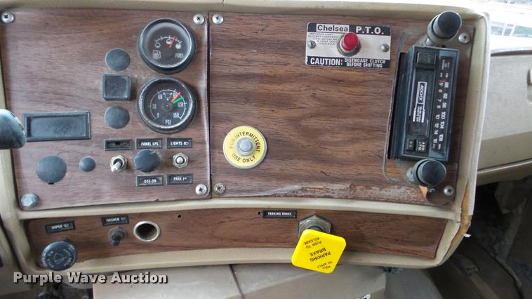 image for item DA2926 1984 Mack DM685S dump truck