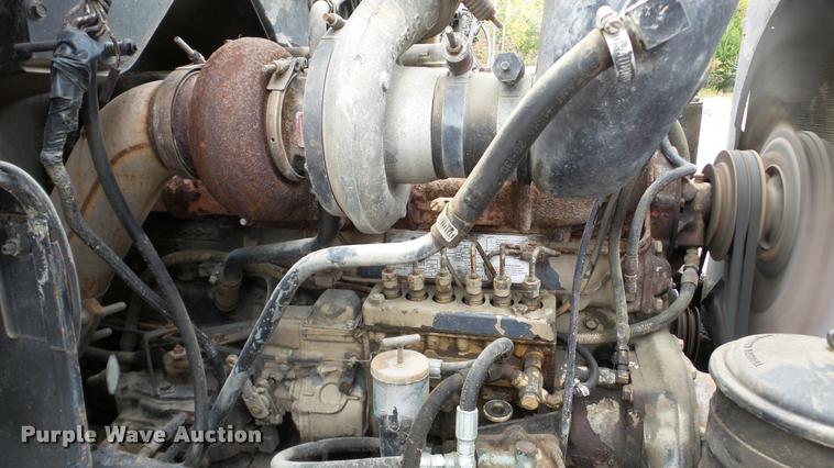 image for item DA2926 1984 Mack DM685S dump truck
