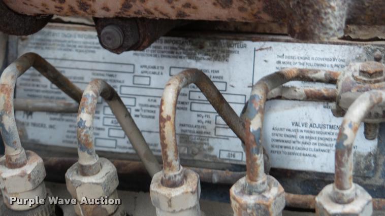 image for item DA2926 1984 Mack DM685S dump truck