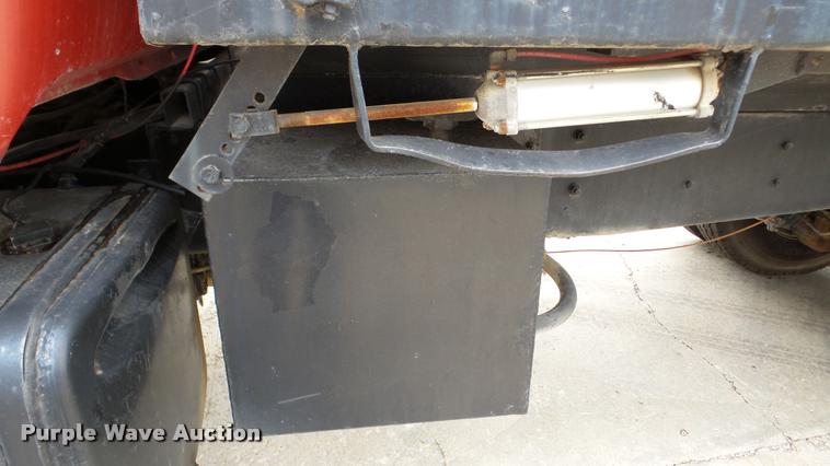 image for item DA2926 1984 Mack DM685S dump truck