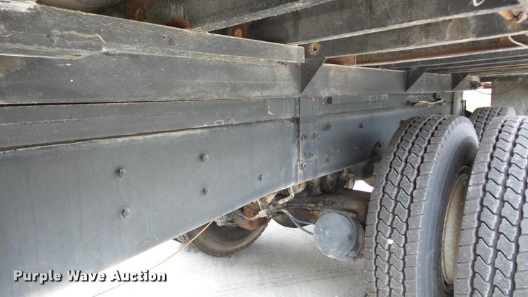 image for item DA2926 1984 Mack DM685S dump truck