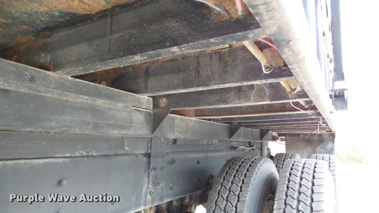 image for item DA2926 1984 Mack DM685S dump truck