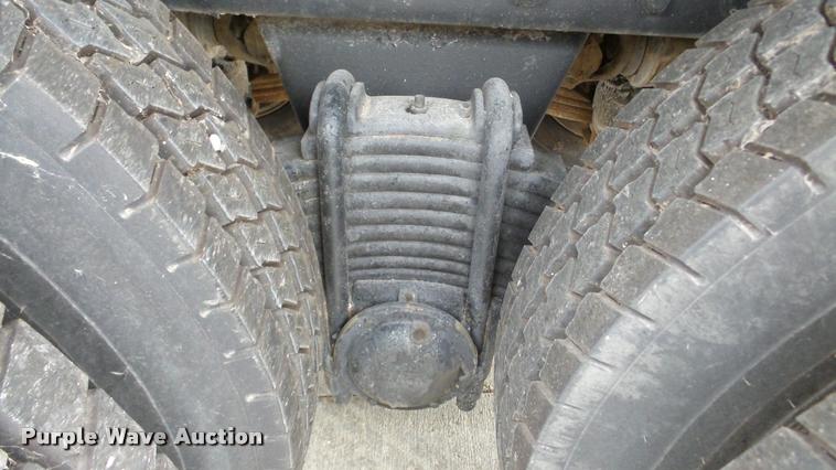 image for item DA2926 1984 Mack DM685S dump truck