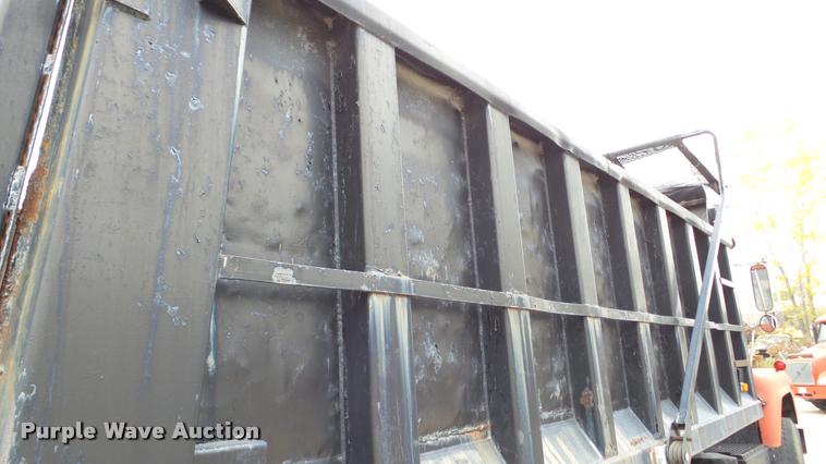 image for item DA2926 1984 Mack DM685S dump truck