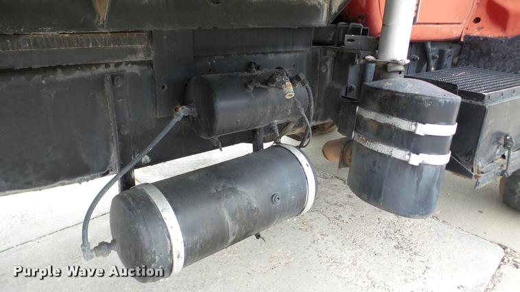 image for item DA2926 1984 Mack DM685S dump truck