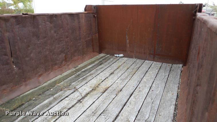 image for item DA2926 1984 Mack DM685S dump truck