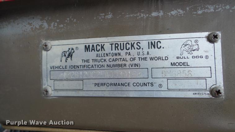 image for item DA2926 1984 Mack DM685S dump truck