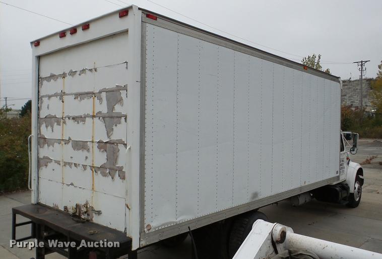 image for item DA2929 1992 International 4700 box truck