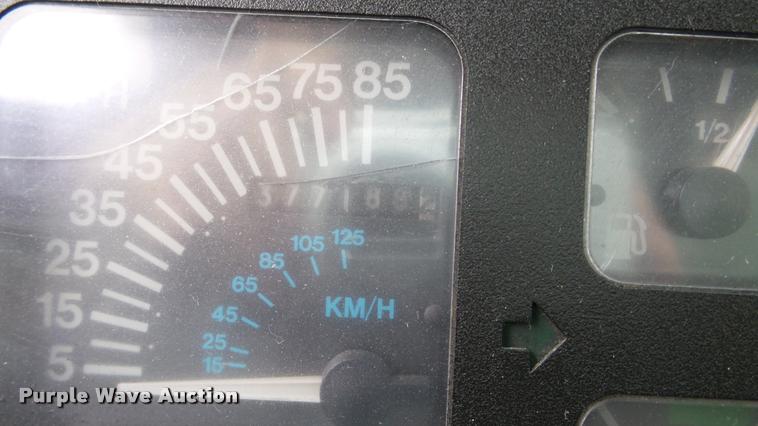 image for item DA2929 1992 International 4700 box truck