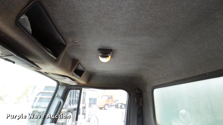 image for item DA2929 1992 International 4700 box truck