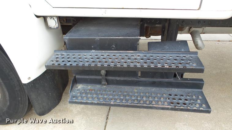 image for item DA2929 1992 International 4700 box truck