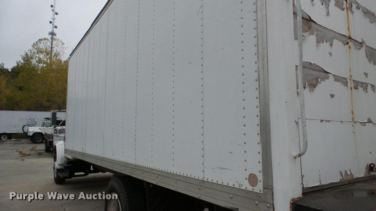 image for item DA2929 1992 International 4700 box truck