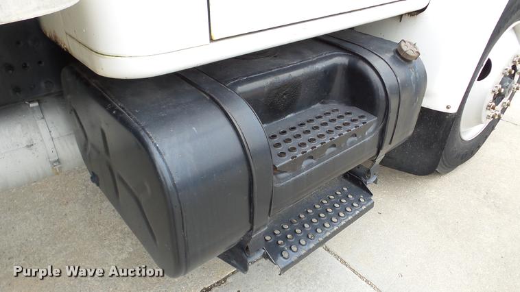 image for item DA2929 1992 International 4700 box truck