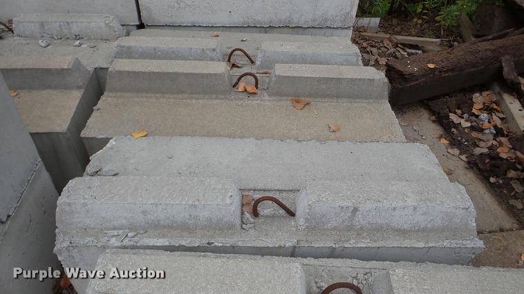 image for item DA2930 (20) wall blocks