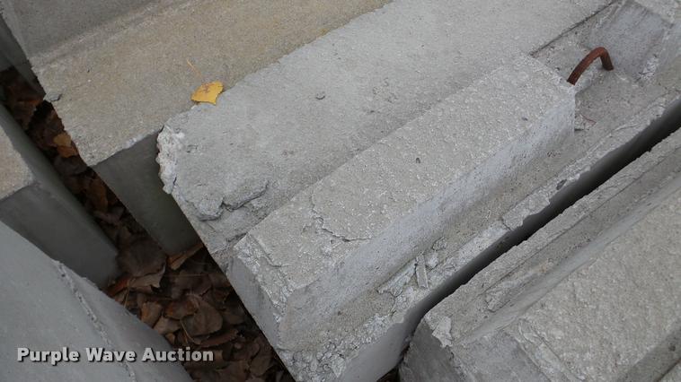 image for item DA2930 (20) wall blocks