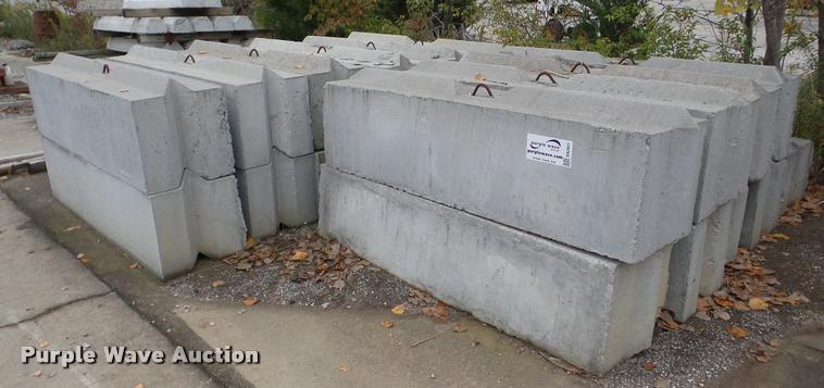 image for item DA2931 (22) wall blocks