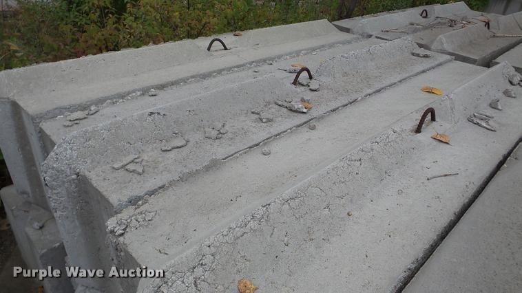 image for item DA2931 (22) wall blocks