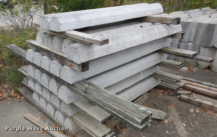 image for item DA2932 (27) curb blocks