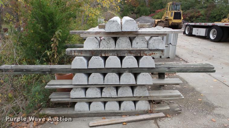 image for item DA2932 (27) curb blocks