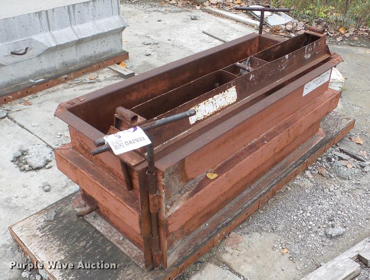 image for item DA2933 Wall block forms