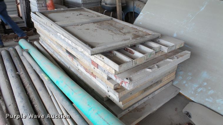 image for item DA2939 Concrete forms