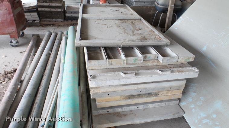 image for item DA2939 Concrete forms