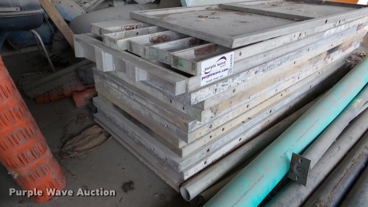 image for item DA2939 Concrete forms