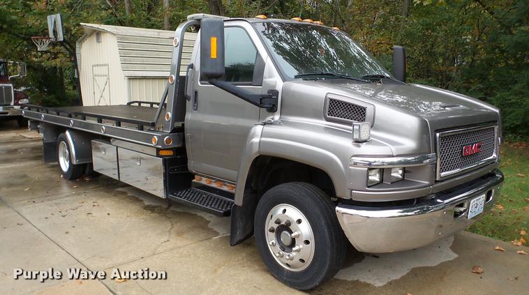image for item DA8911 2009 GMC C5500 rollback truck